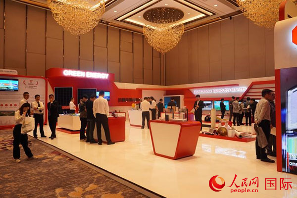 8月29日,中国建材集团在印尼首都雅加达举办推介会及创新成果展。人民网记者 曹师韵摄