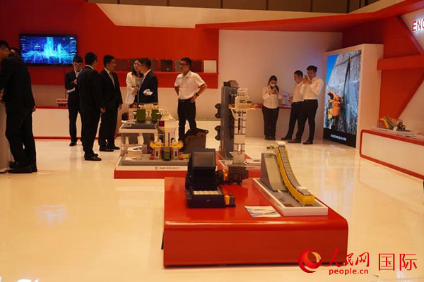 8月29日,中国建材集团在印尼首都雅加达举办推介会及创新成果展。人民网记者 曹师韵摄